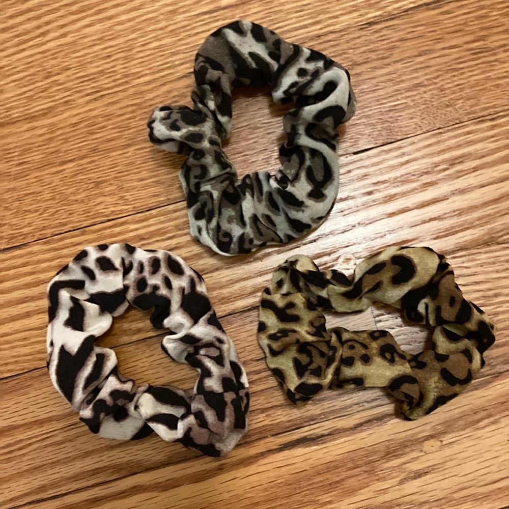 nOir Jewerly | Ombre Leopard Scrunchies | Set of 3